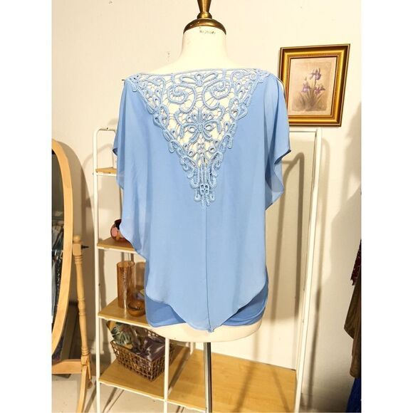 Soft Peacock Boho Crochet Flowy Blouse - Picture 3 of 5